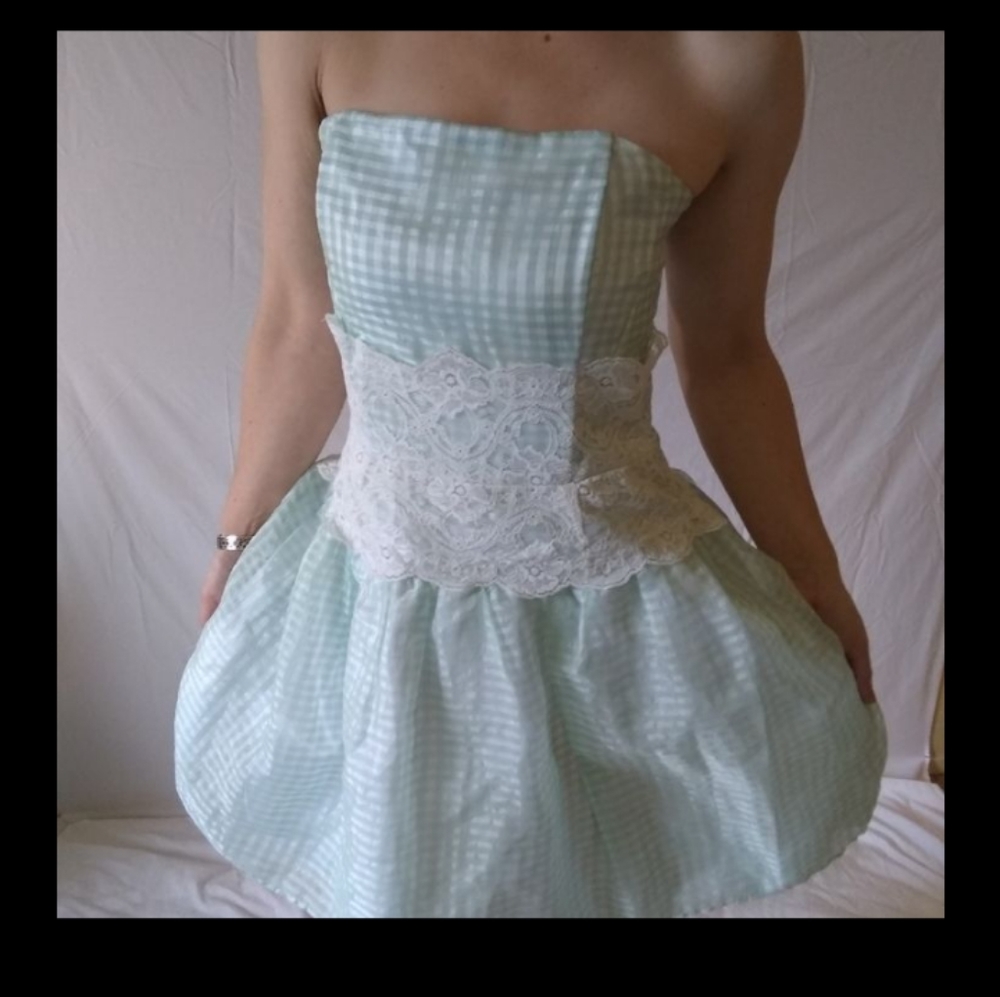 Formal mint princess dress - Picture 8 of 8